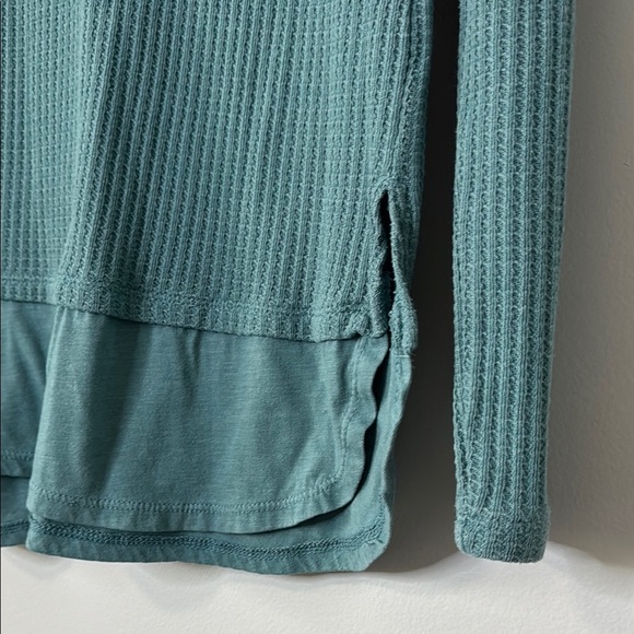 Z Supply Long Sleeve Shirt - Picture 3 of 3